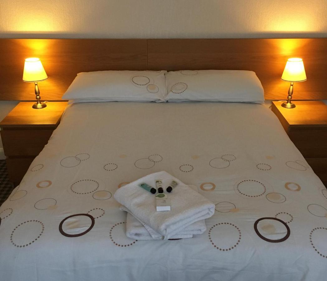 The Hawthornes Licensed Guest House Knottingly Eksteriør billede