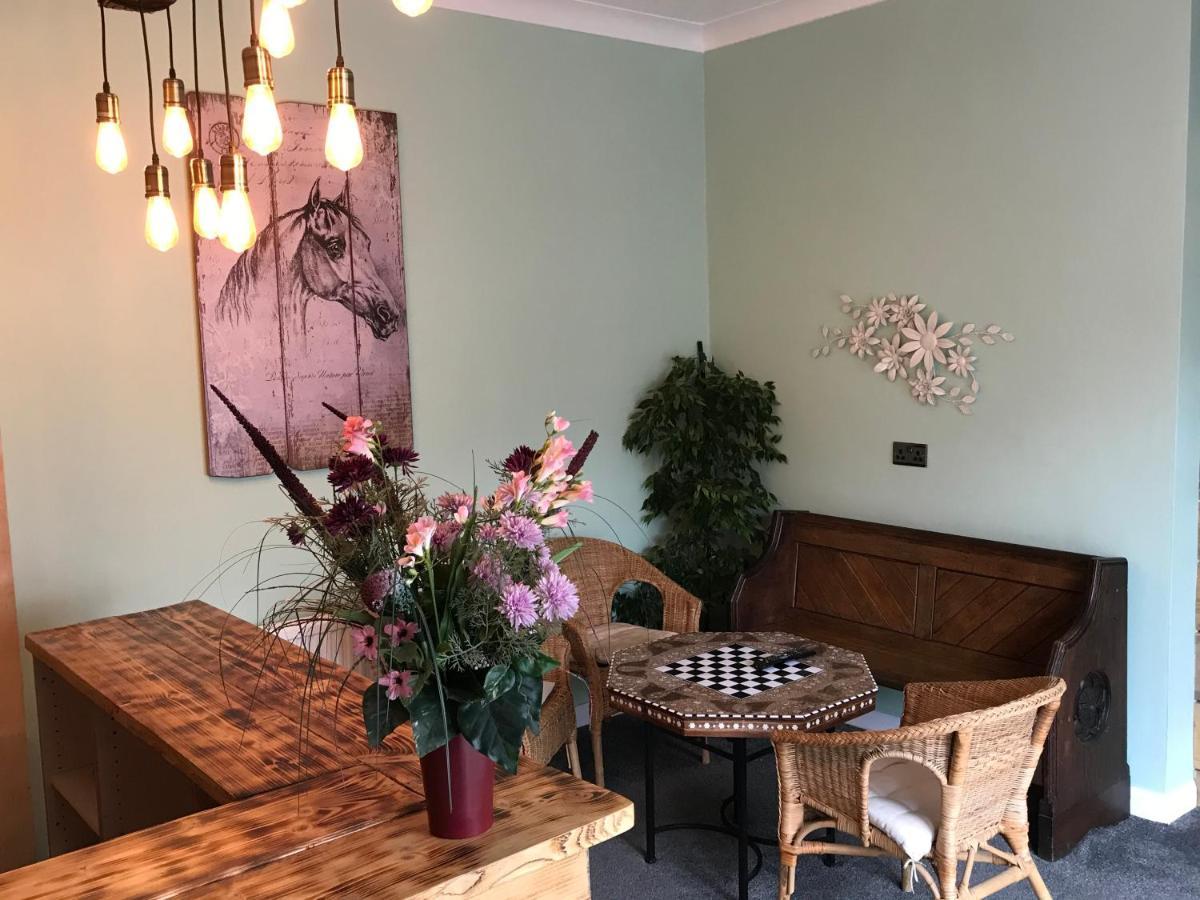 The Hawthornes Licensed Guest House Knottingly Eksteriør billede